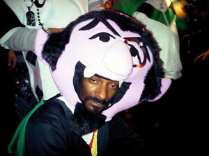 Snoop dogg - halloween 2010 - the count