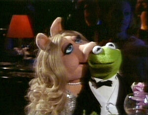 TheMuppetsGoHollywood-K&P-Kiss