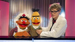 Sesamstrasse-Ernie&BertSongs-Bendsko-BertRetten-(2013-02-25)