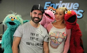 Santos with co-host Luisa Fernanda in 2015