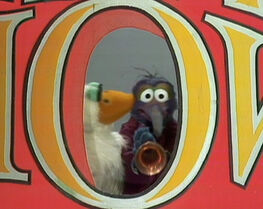 Gonzo & a duck The Muppet Show episode 511