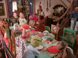 Breakfast table.jpg (255 KB)