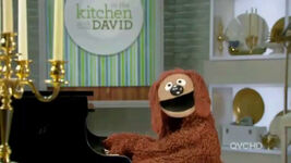 Rowlf plays piano