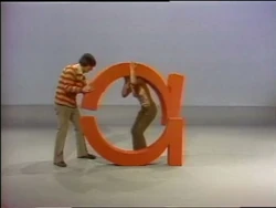 Maria and Luis assemble an "a" (First: Episode 0904)
