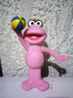 Lola figurine.jpg (144 KB) Lola 6 inches