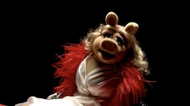 Bohemianpiggy.jpg (168 KB) Miss Piggy