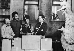 0072-BWPhoto.jpg (27 KB)