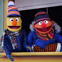 SSMacys-BertErnieWindow.jpg (4.08 MB)