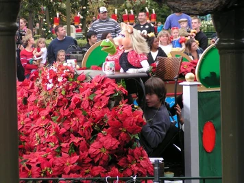Eric Jacobson and Steve Whitmire performing in 2004