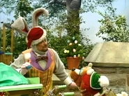 GiveYourFriendanEasterEggforChristmas.jpg (203 KB)