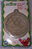 Elmo cookie mold