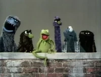 1scary.jpg (197 KB) Kermit Lecture: More and Less (First: Episode 0004)