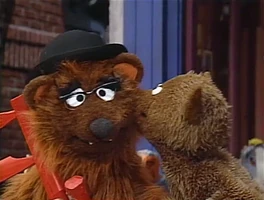 Papa Bear & Baby BearSesame Street Episode 3488
