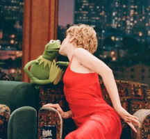 Jenna Elfman & Kermit The Tonight Show November 12, 1996