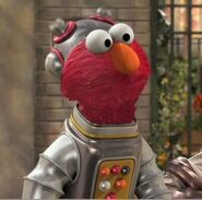 Elmo is briefly seen as a full CG image when transforming into a pentagon in episode 4261.