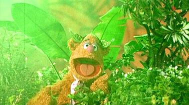 Fozzie Bear, a character originally performed Frank Oz, auditions for the role of Yoda