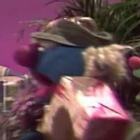 deliveryman in "I Love You (More or Less)"