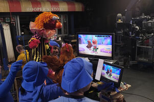 SesameStreet-BehindTheScenes-ElmoClown