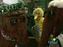 Episode 3887Snuffy's mommy tells him not to get his cloud costume dirty.