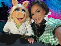 Scherzinger Miss Piggy 2.jpg (289 KB) Scherzinger with Miss Piggy