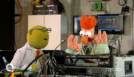 Beaker just before hurting himself