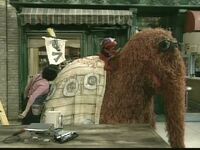 Elmo and Snuffy play pirates searching for an X (First: Episode 3904)