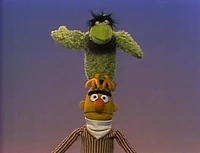 Ernie and Bert: Attracting Birds (First: Episode 1649)