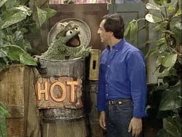 2545a.jpg (301 KB) Episode 2545