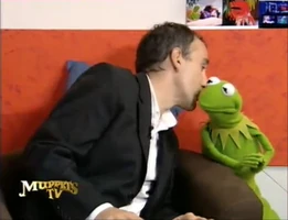 Elie Semoun & KermitMuppets TV Episode 2