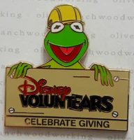 Cast Member VoluntEARS - Give a Day, Get a Disney Day - Kermit the Frog January 1, 2010 WDW