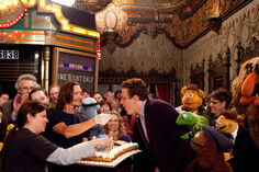 TheMuppets-JasonSegel-31stBirthday-Surprise