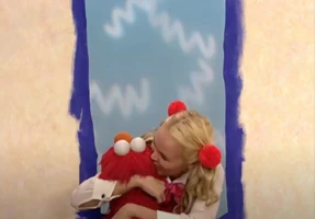 Kristin Chenoweth (Ms. Noodle) & ElmoElmo's World: Building Things