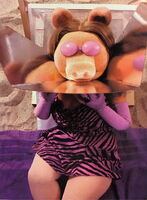 Piggy guid sunbathing.jpg (602 KB)