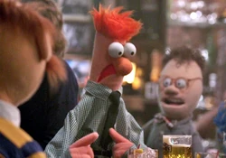 Beaker's Piggy impression in 1x04 Pig Out