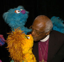 Desmond Tutu & Kami 2004 Sesame Gala