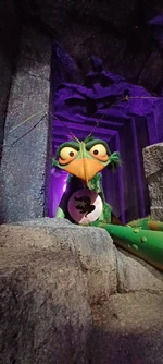 Manty waits for Mezzo in anticipation.