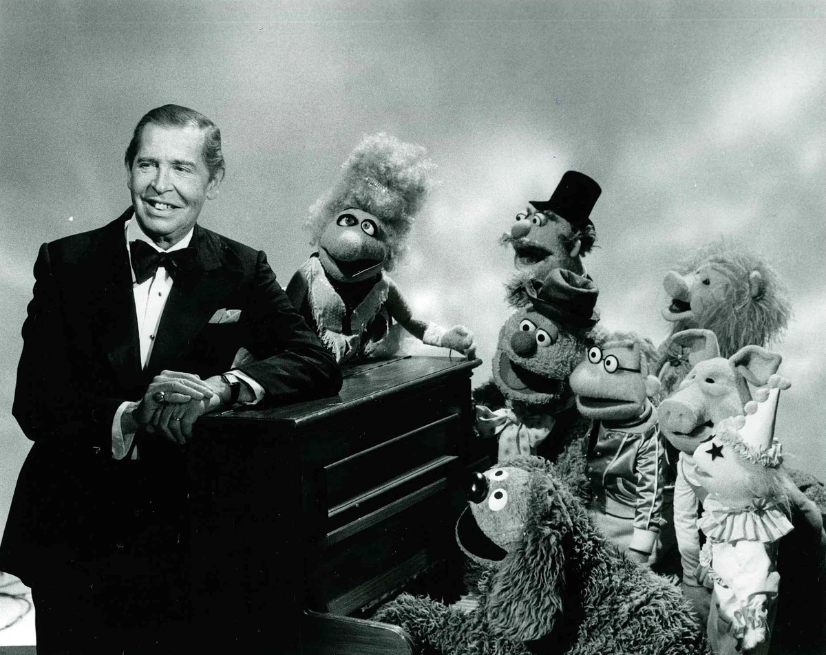 Episode 203: Milton Berle | Muppet Wiki | Fandom