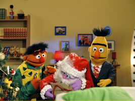 Weihnachtenmiternieundbert4.jpg (47 KB) Santa Claus from Weihnachten mit Ernie & Bert