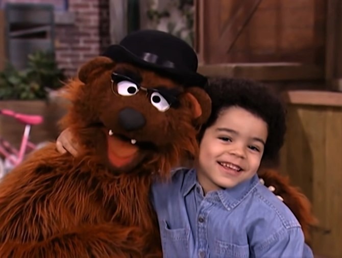 Sesame Street: Papa Bear's Hug 