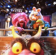 MTPhoto-CarlPhotobomb.jpg (799 KB)