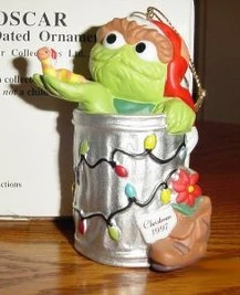 GrolierOscarPorcelain1997.jpg (20 KB) Oscar the Grouch, 1997