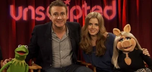 November 21, 2011Jason Segel, Amy Adams, Kermit and Miss Piggy on Moviefone Unscripted