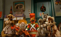 Toyorchestra.jpg (67 KB) drumming in the toy band in "I'm Going to Tell..." The Secret Life of Toys