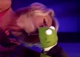 Ulrika Jonsson & KermitChildren in Need 1997