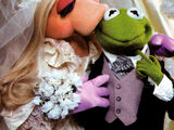 Are Kermit the Frog and Miss Piggy married?