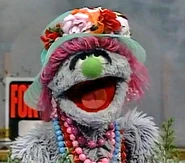 Aunt Chloe.jpg (74 KB)