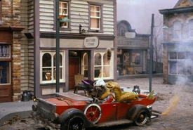 EmmetOtter-Stop!.jpg (520 KB)