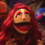 Leslie-GameOfChairs.jpg (280 KB)