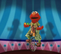 Unicyclist & Juggler Elmo's World: Bicycles