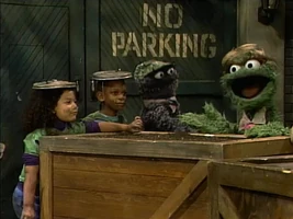 "Mud! Mud! Mud!" (with the Grouchketeers and Grouches)